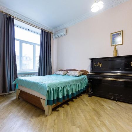 Apartment With Lovely View Kiev Eksteriør billede
