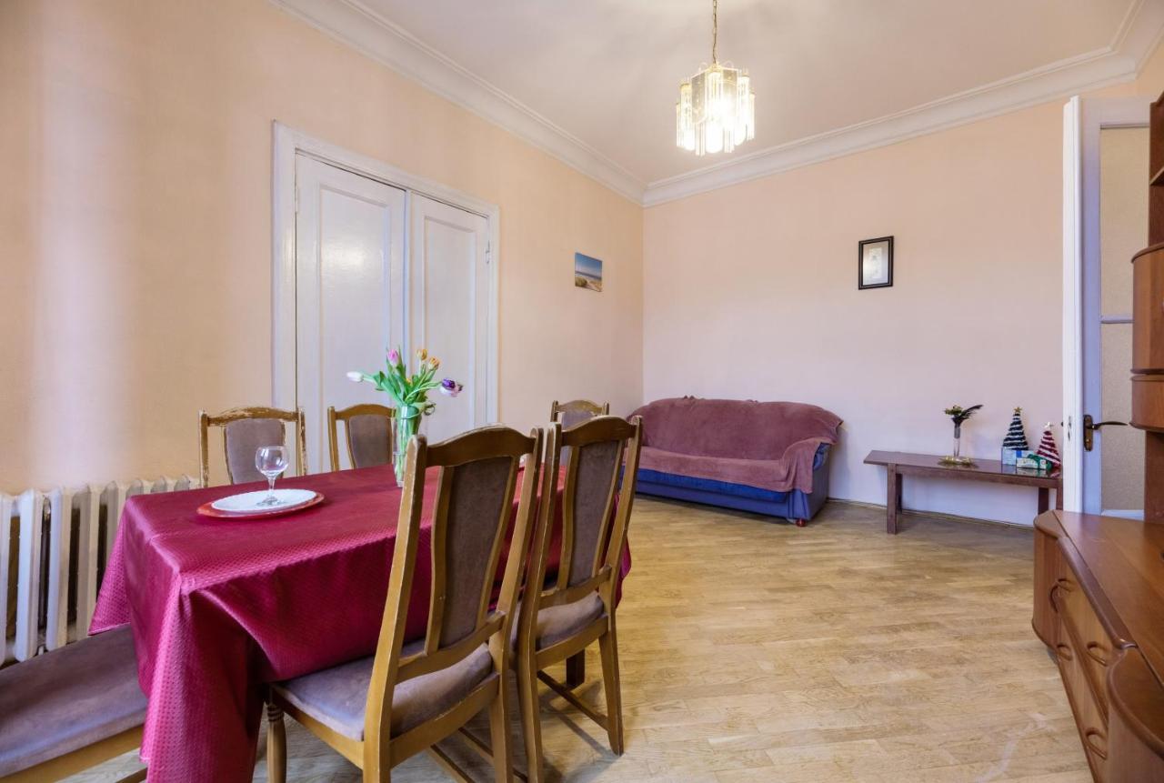 Apartment With Lovely View Kiev Eksteriør billede