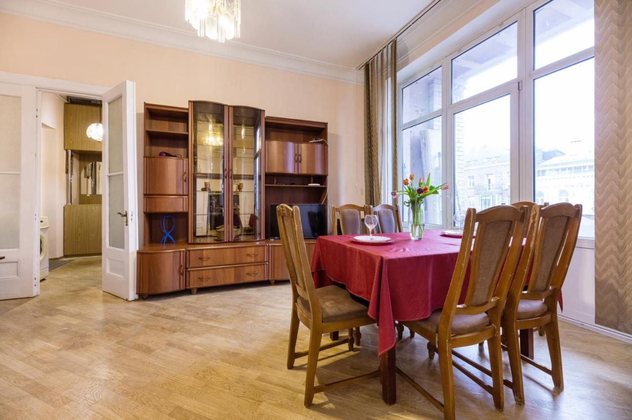 Apartment With Lovely View Kiev Eksteriør billede
