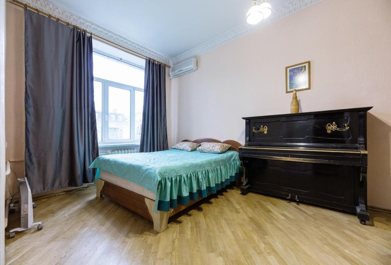 Apartment With Lovely View Kiev Eksteriør billede