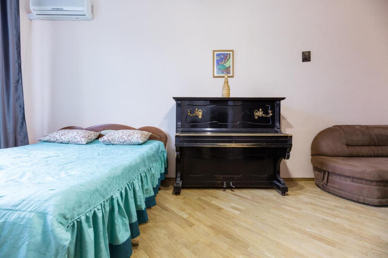 Apartment With Lovely View Kiev Eksteriør billede